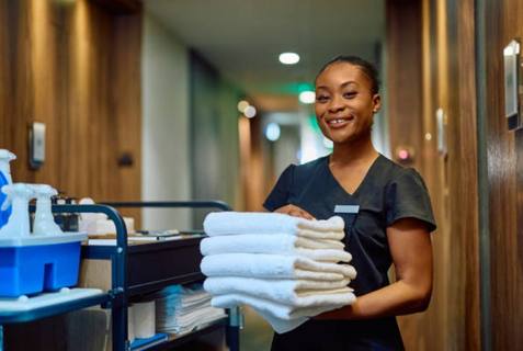 Housekeeping staff Dubai